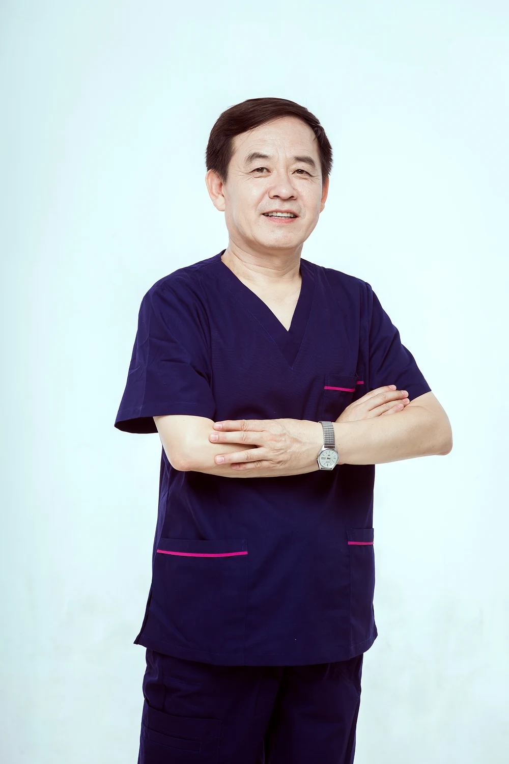王虎林副主任医师形象照
